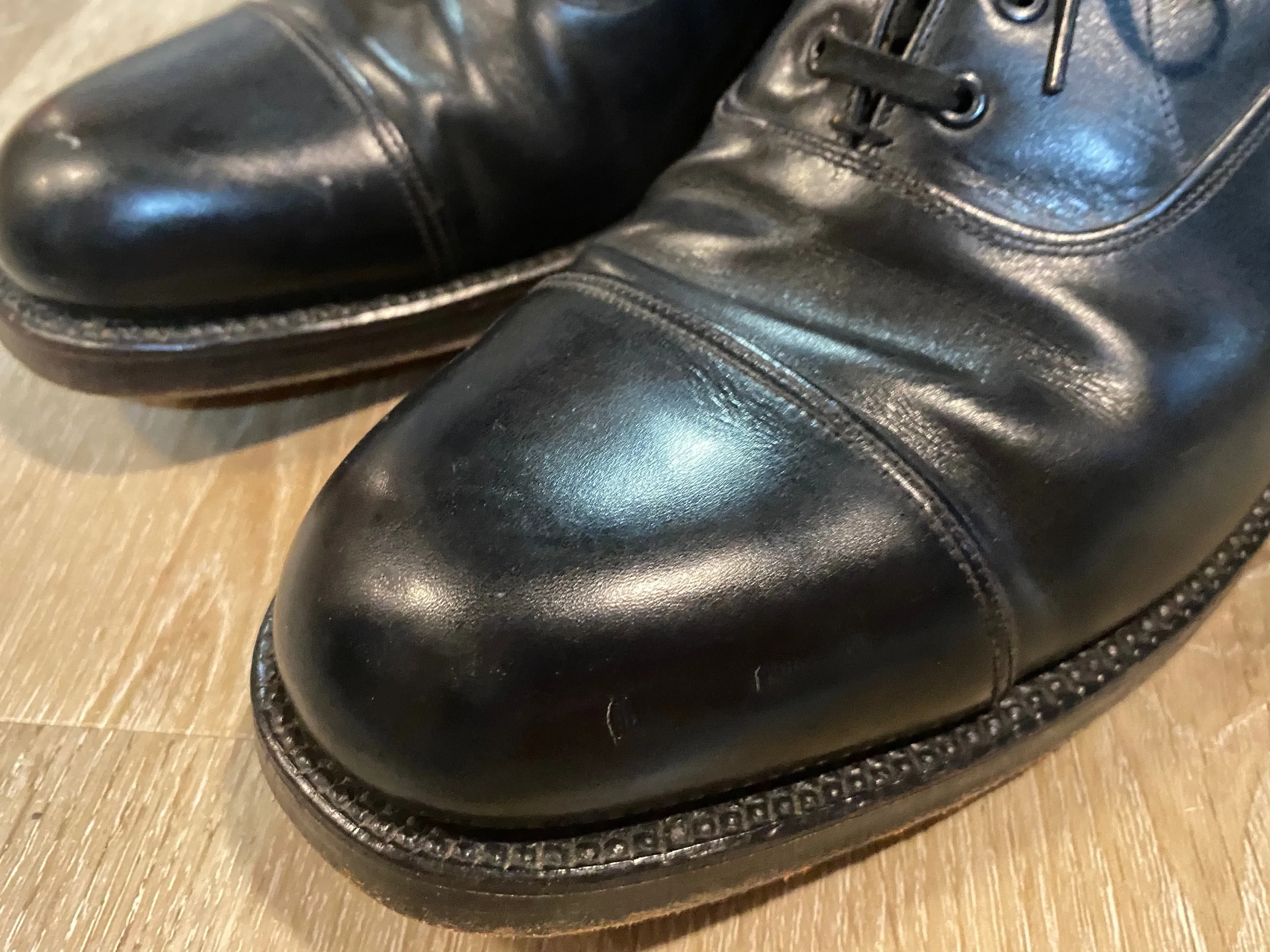 Hartt Oxford Shoes 9M 42 (Canada)