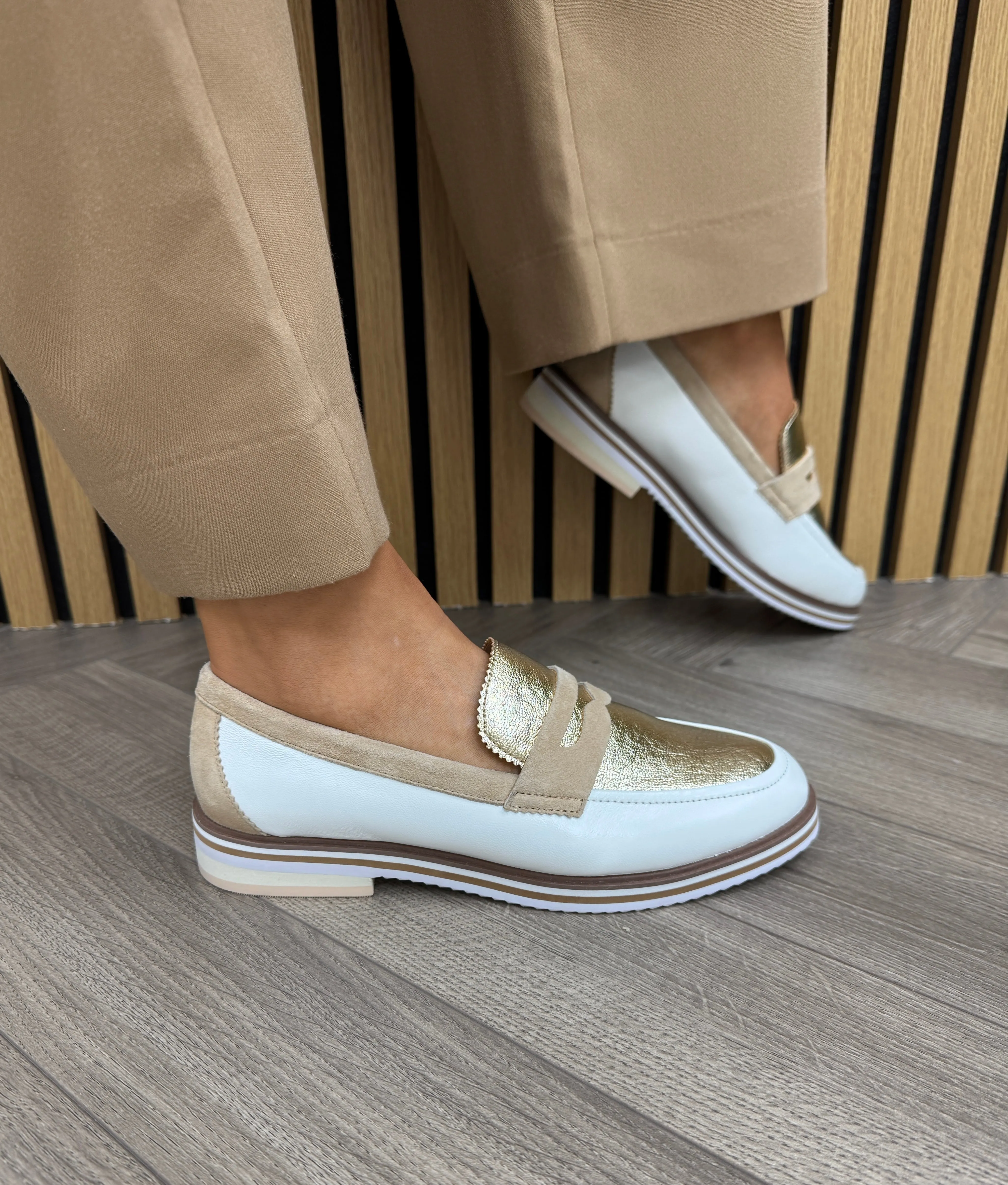 Regarde De Ciel Dalma 7600 Loafer with Metallic Insert (R7)- White/Gold/Desert